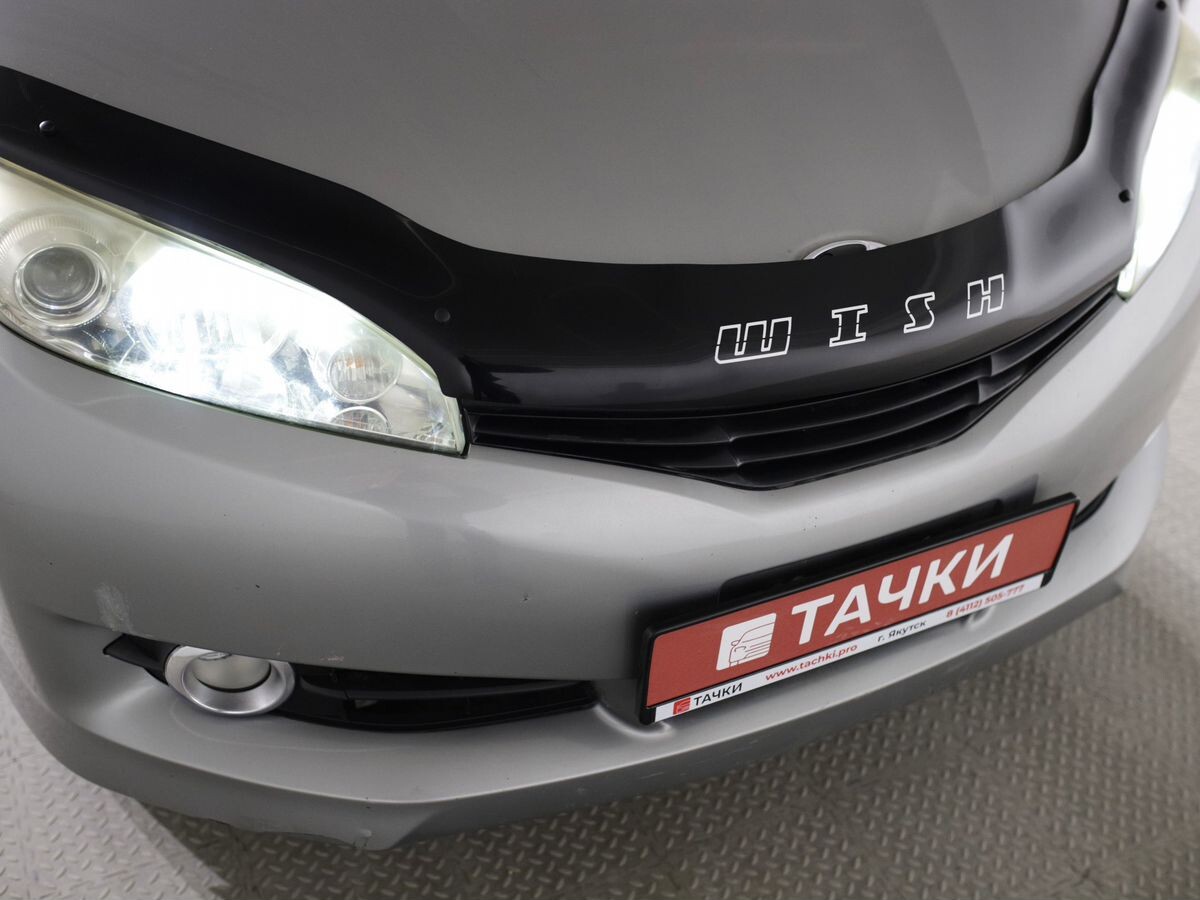 Toyota Wish 2009 - фото автомобиля