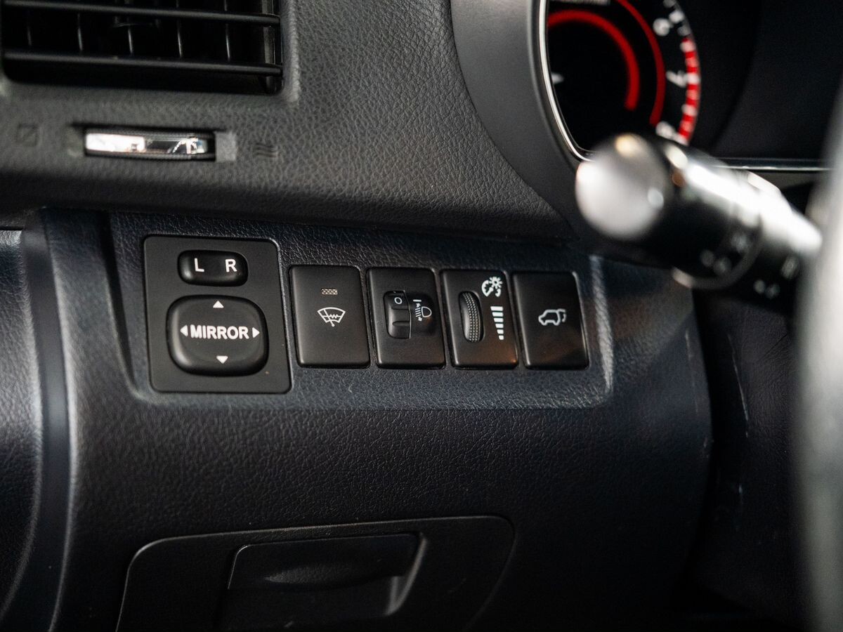 Toyota Highlander 2011 - фото автомобиля