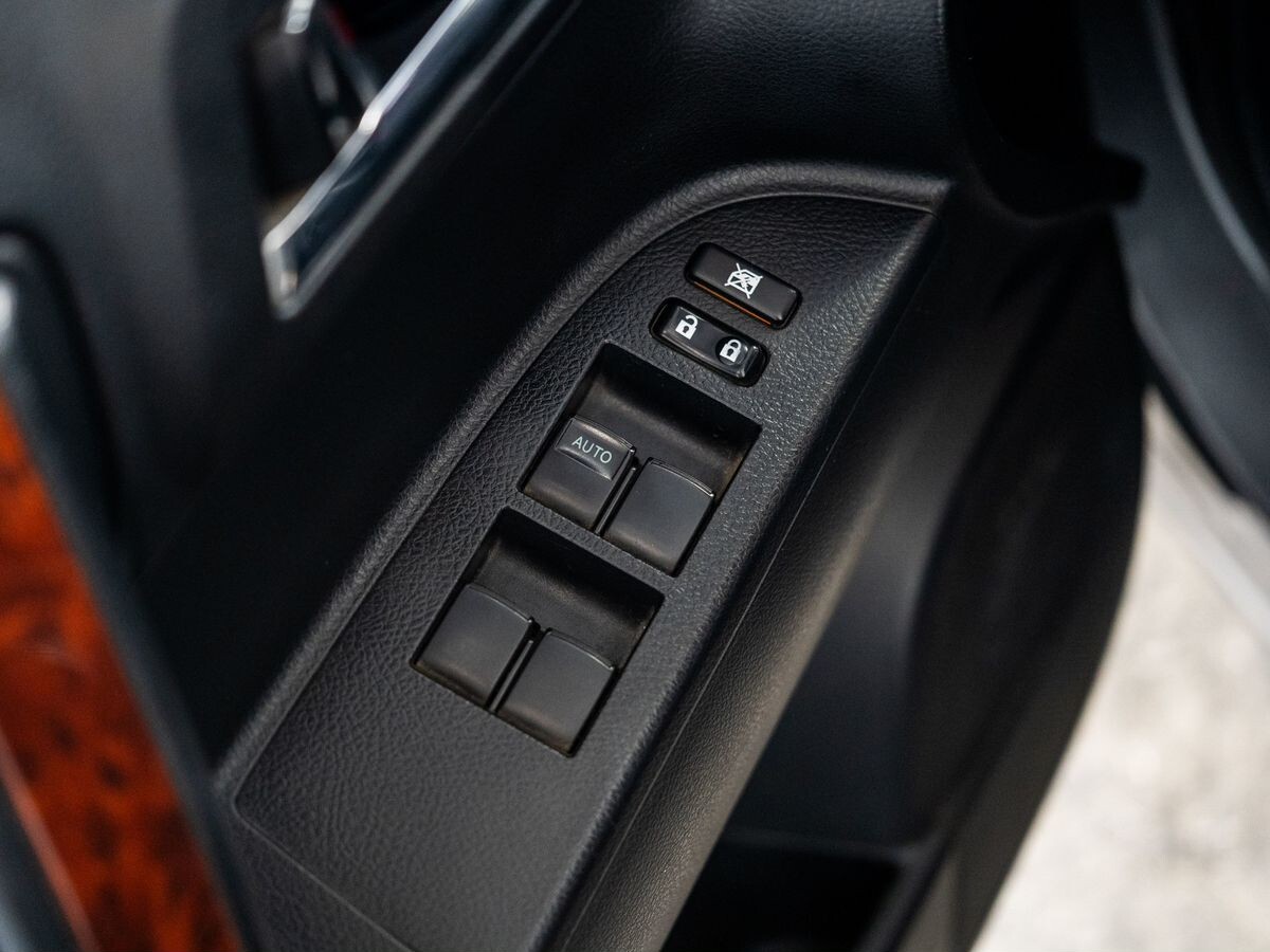 Toyota Highlander 2011 - фото автомобиля