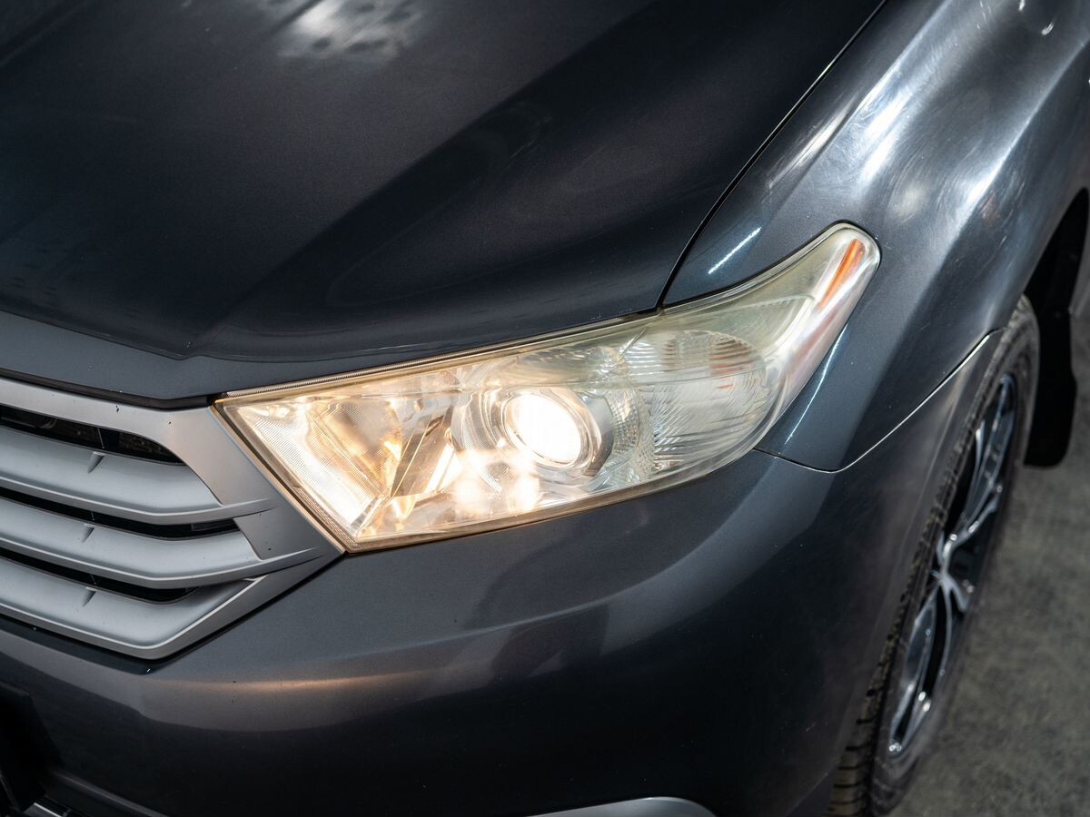 Toyota Highlander 2011 - фото автомобиля