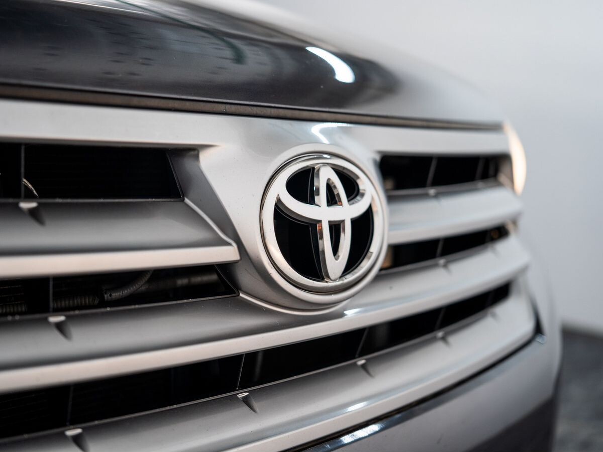 Toyota Highlander 2011 - фото автомобиля