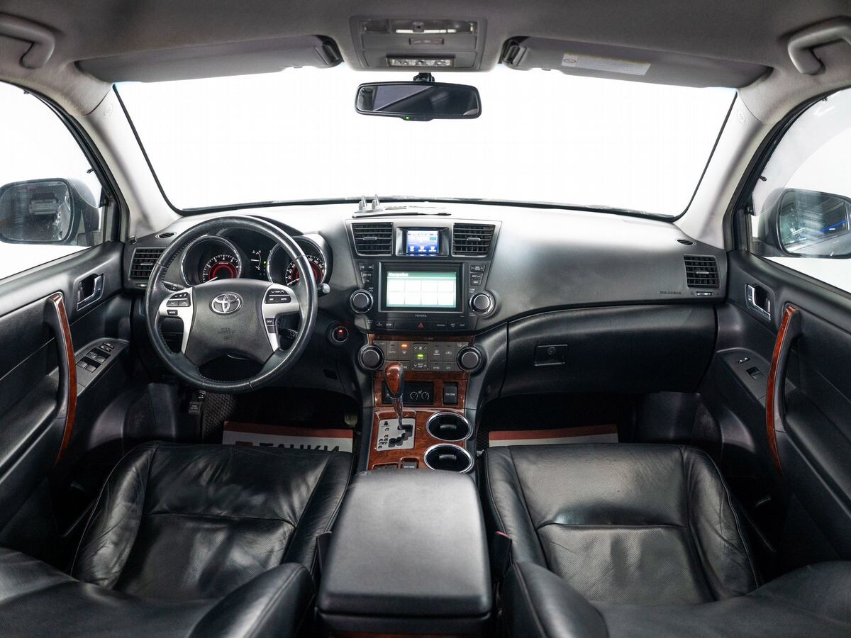 Toyota Highlander 2011 - фото автомобиля