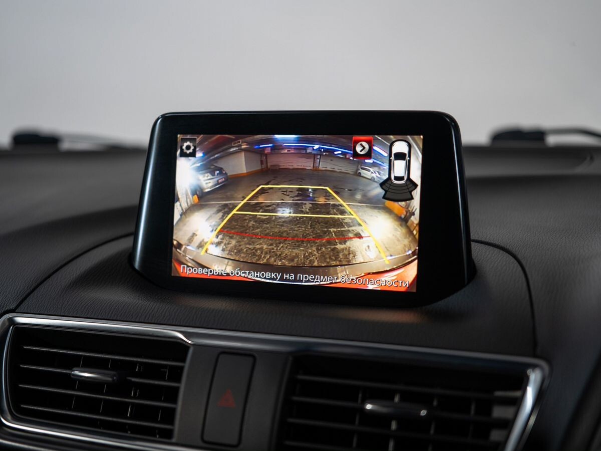 Mazda Axela 2017 - фото автомобиля