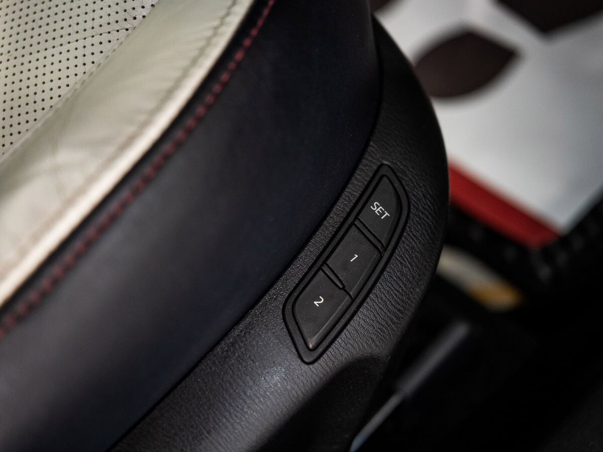 Mazda Axela 2017 - фото автомобиля