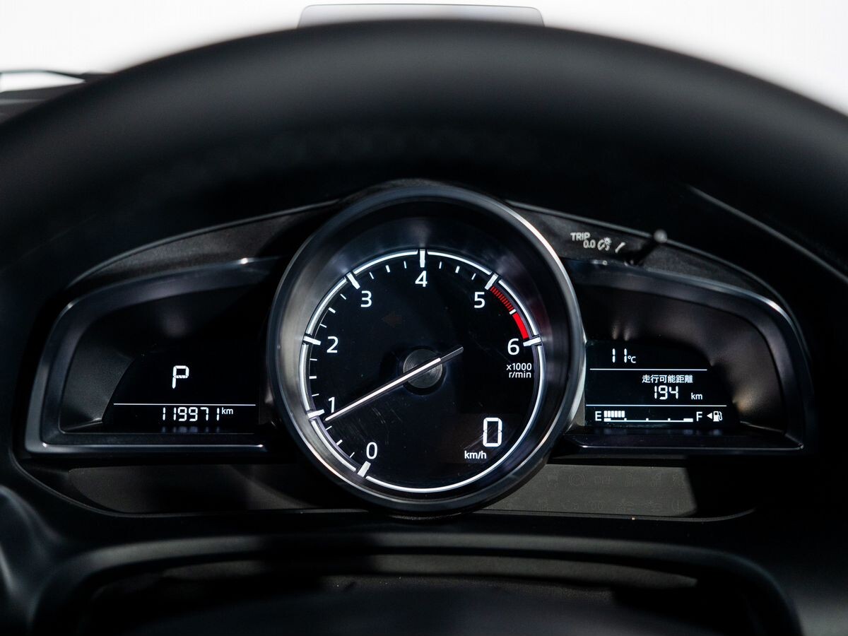 Mazda Axela 2017 - фото автомобиля