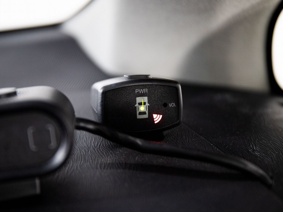 Toyota Prius Alpha 2012 - фото автомобиля