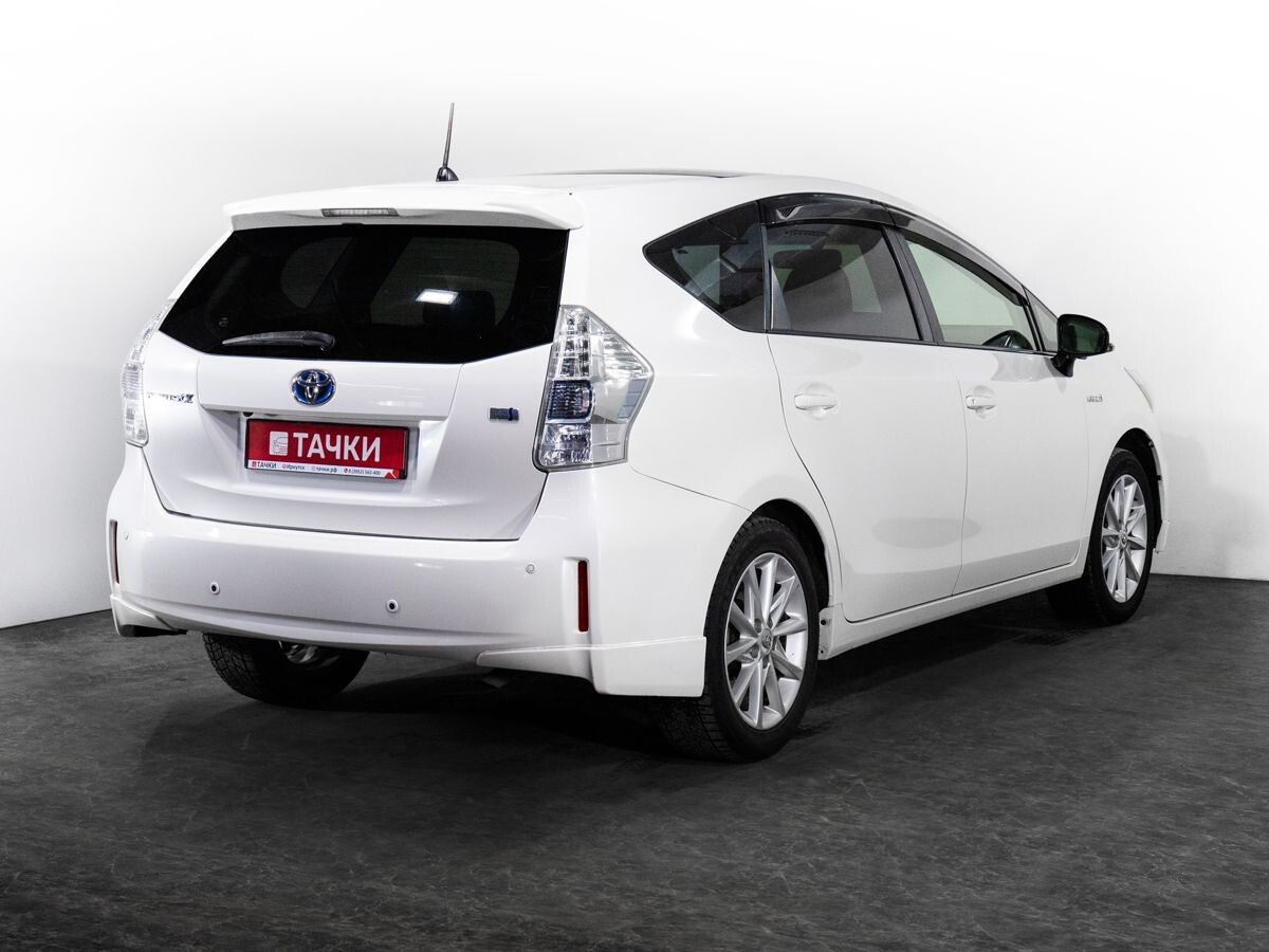 Toyota Prius Alpha 2012 - фото автомобиля