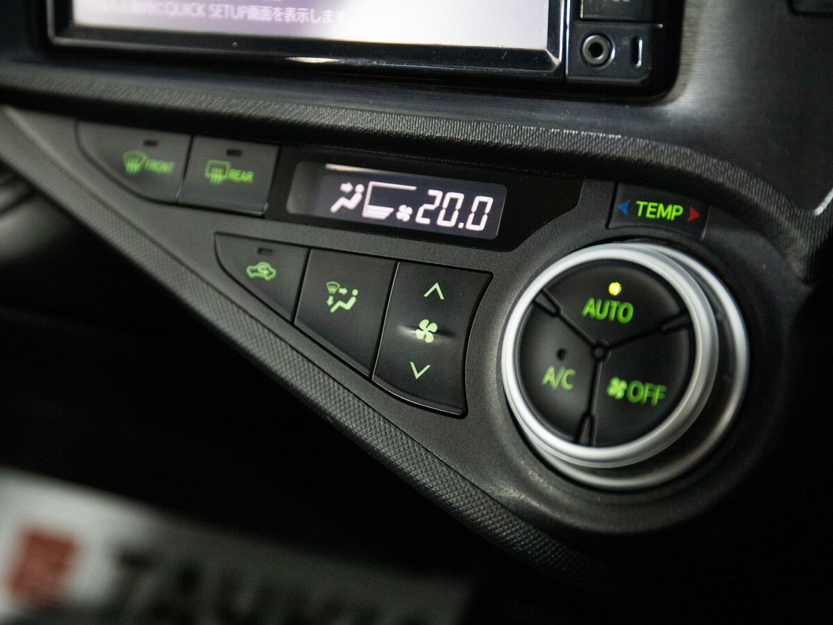 Toyota Aqua 2017 - фото автомобиля