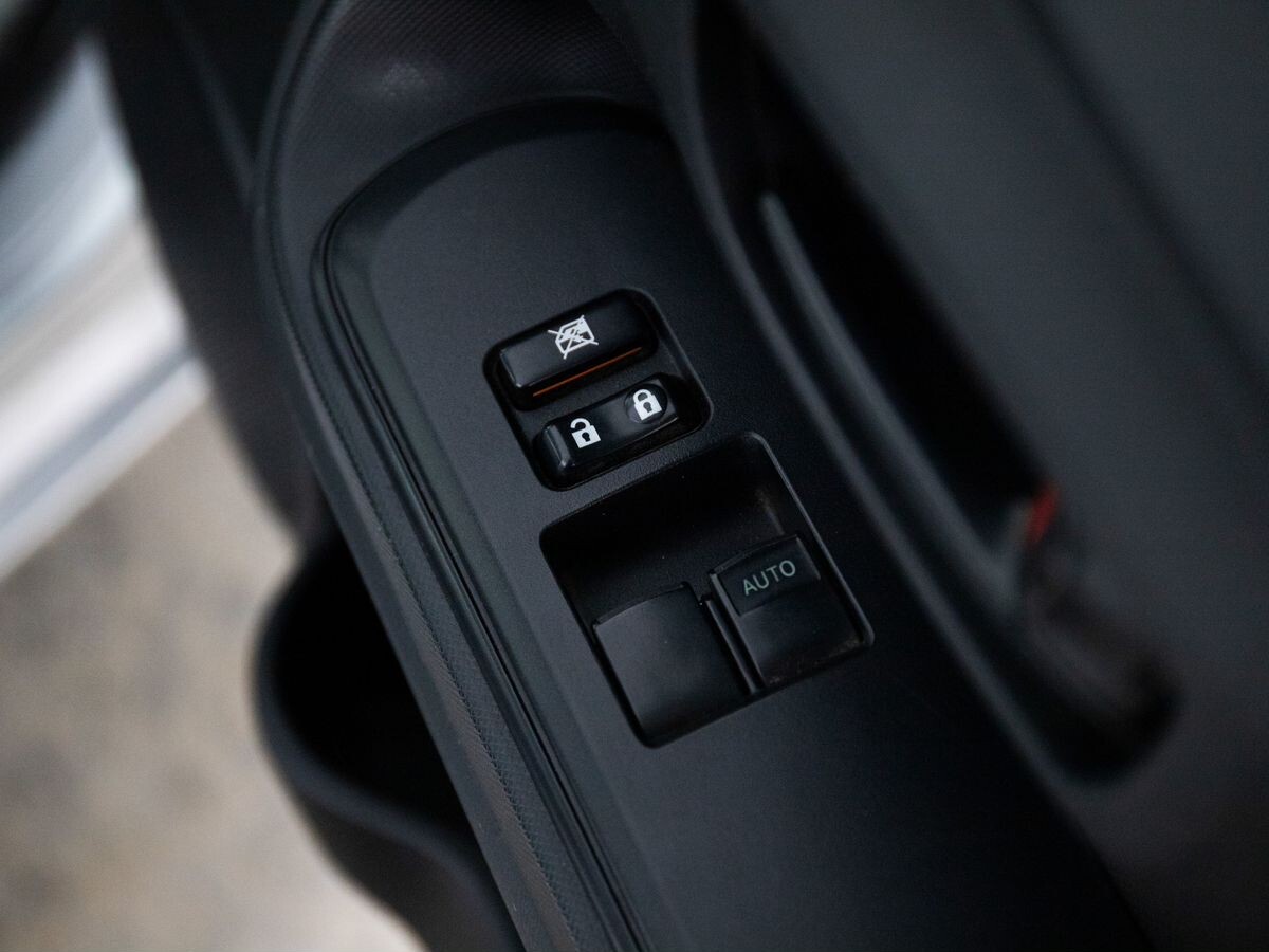 Toyota Aqua 2017 - фото автомобиля