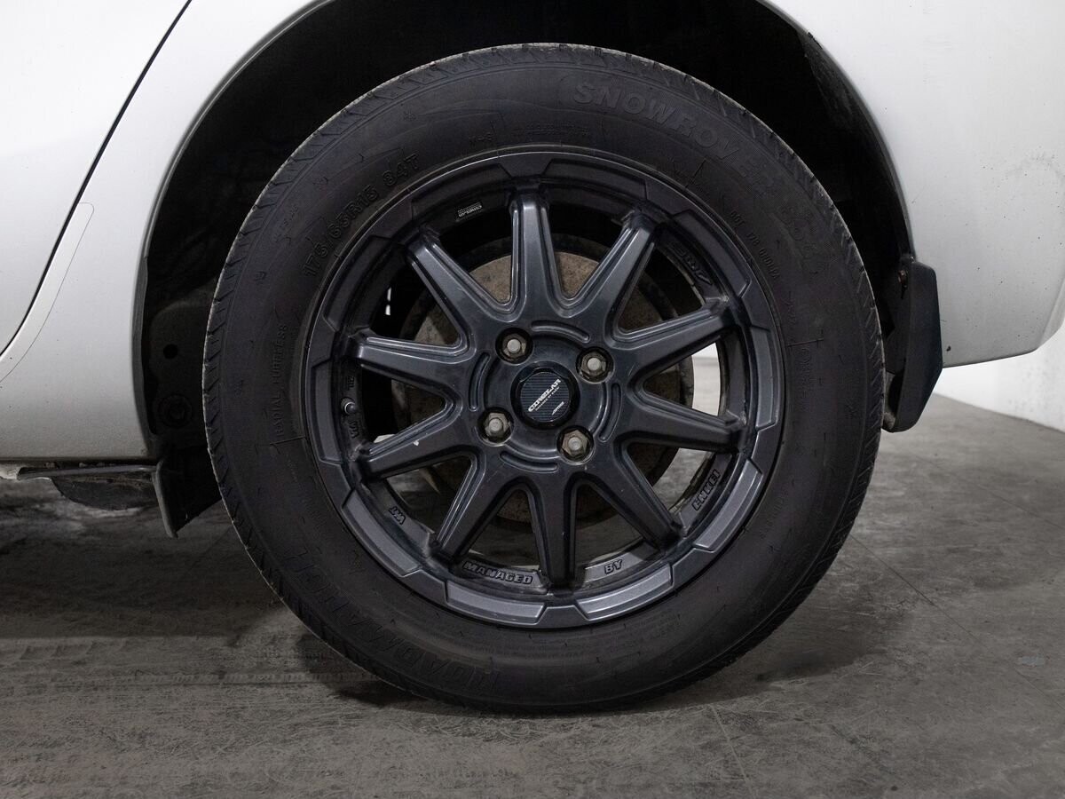 Toyota Aqua 2017 - фото автомобиля