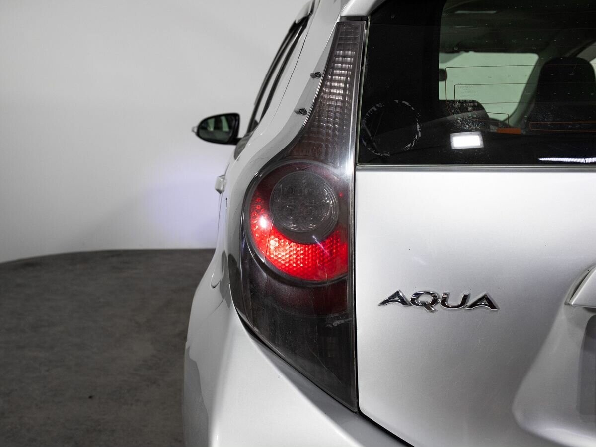 Toyota Aqua 2017 - фото автомобиля