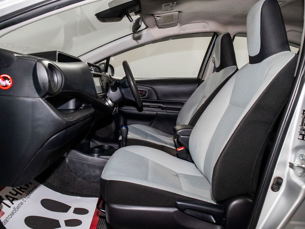 Toyota Aqua 2017 - фото автомобиля