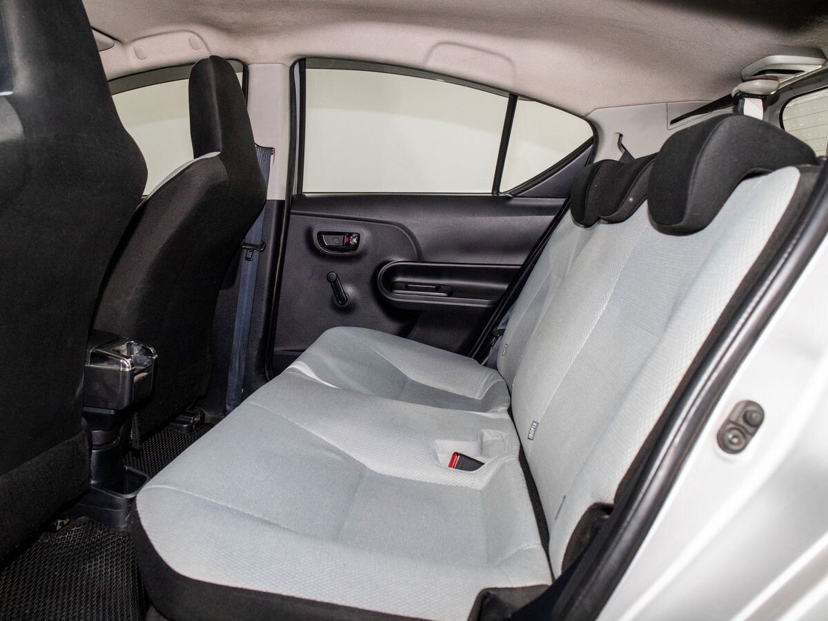 Toyota Aqua 2017 - фото автомобиля