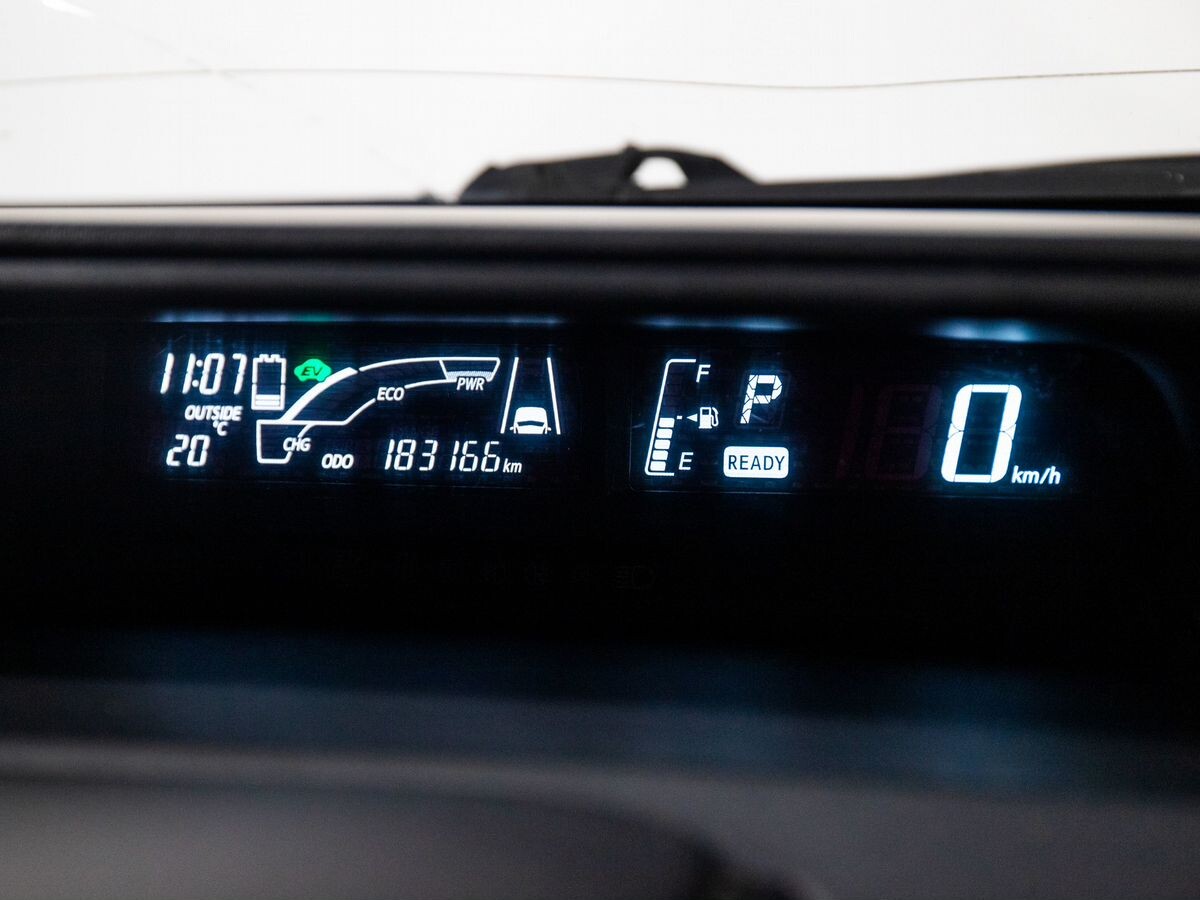 Toyota Aqua 2017 - фото автомобиля