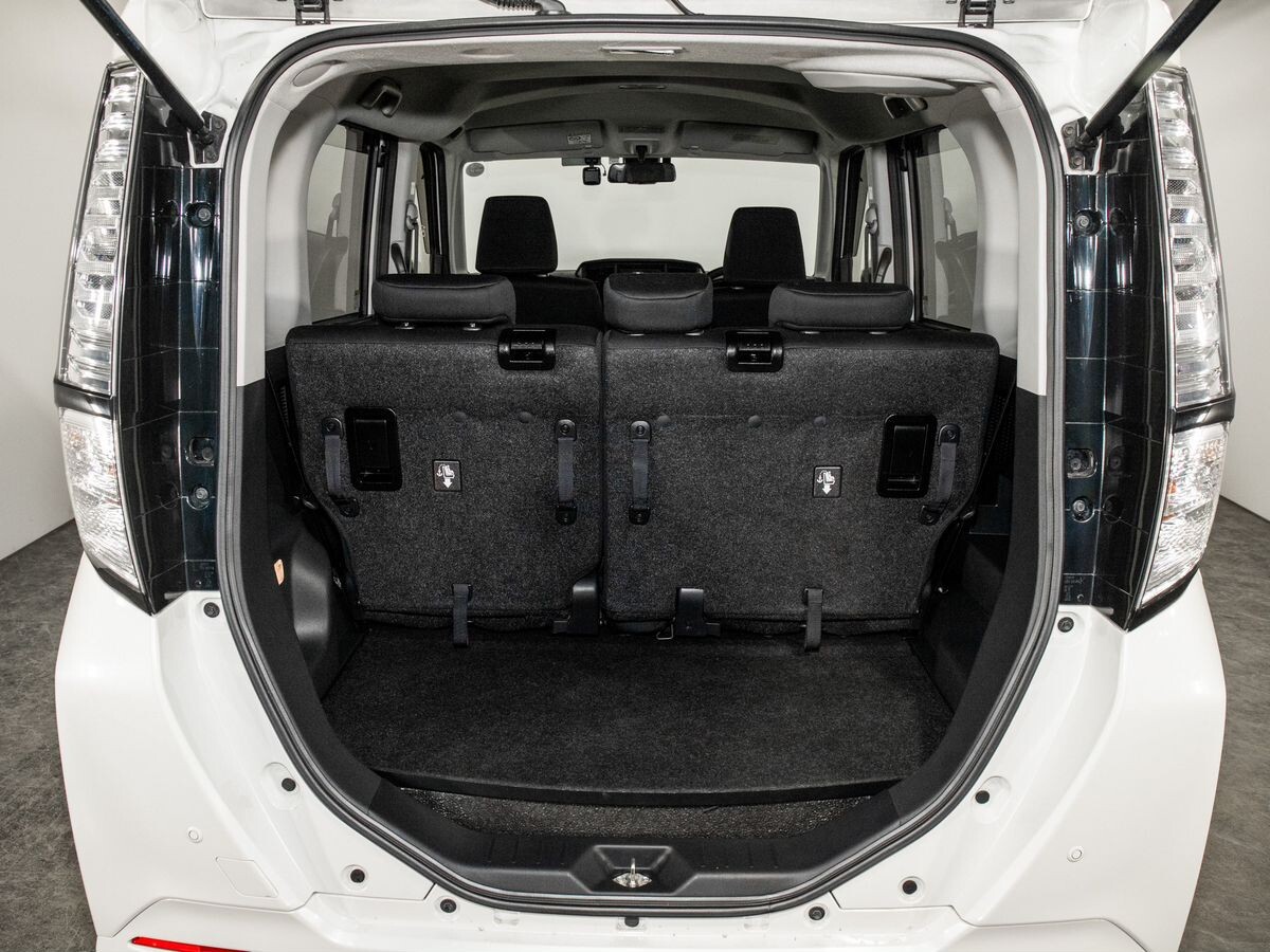 Toyota Tank 2017 - фото автомобиля