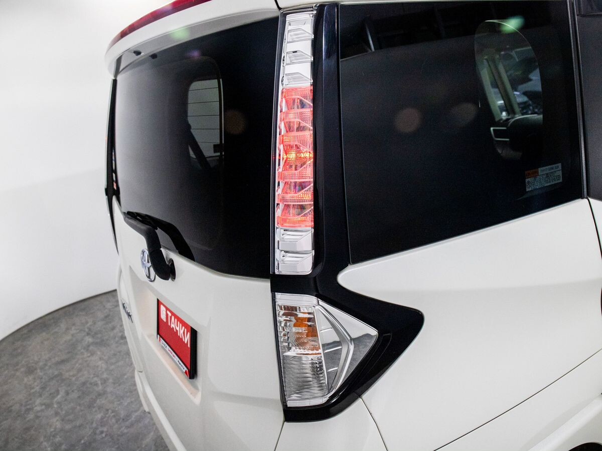 Toyota Tank 2017 - фото автомобиля