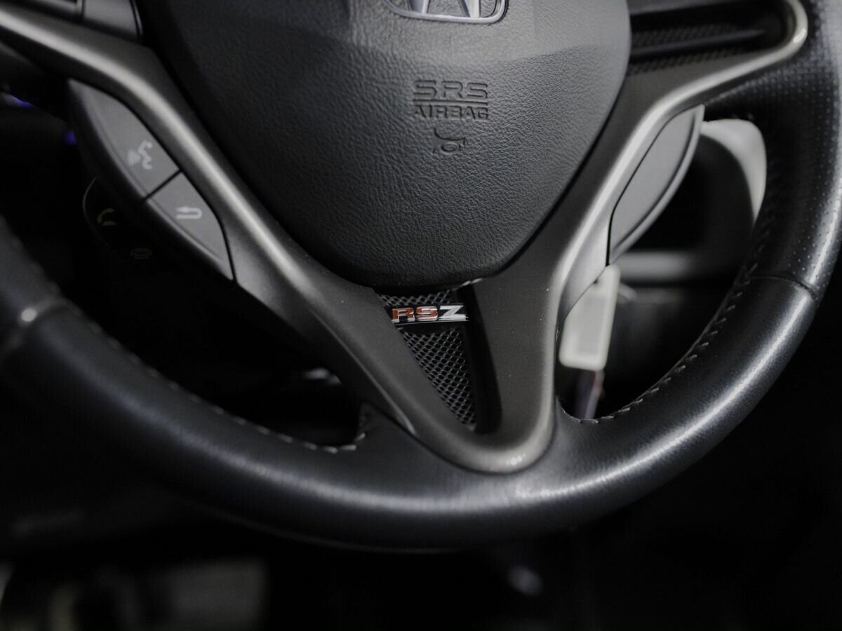 Honda Stream 2008 - фото автомобиля