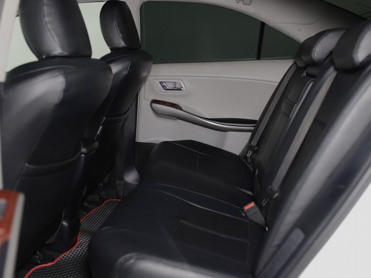 Toyota Sai 2010 - фото автомобиля