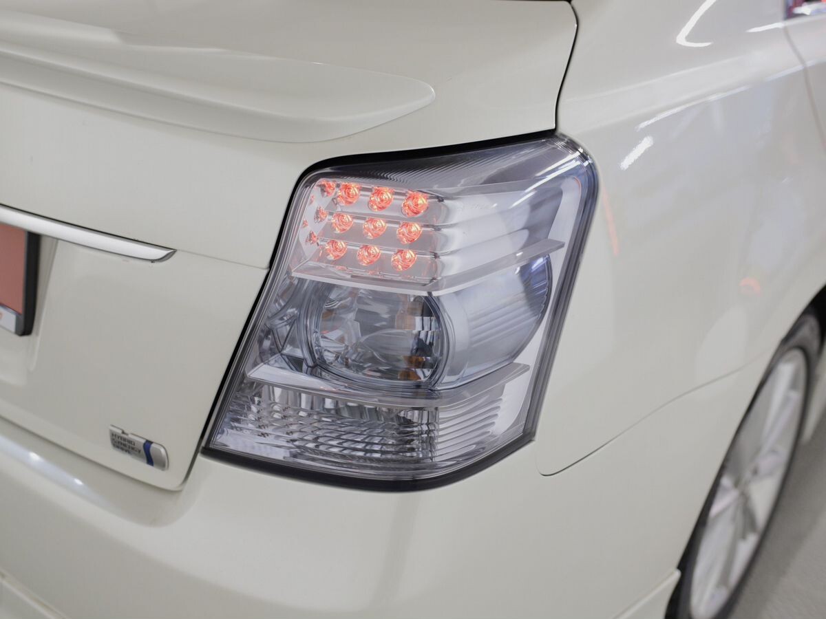 Toyota Sai 2010 - фото автомобиля