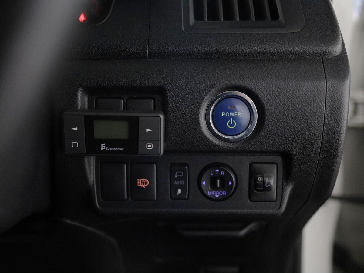 Toyota Sai 2010 - фото автомобиля