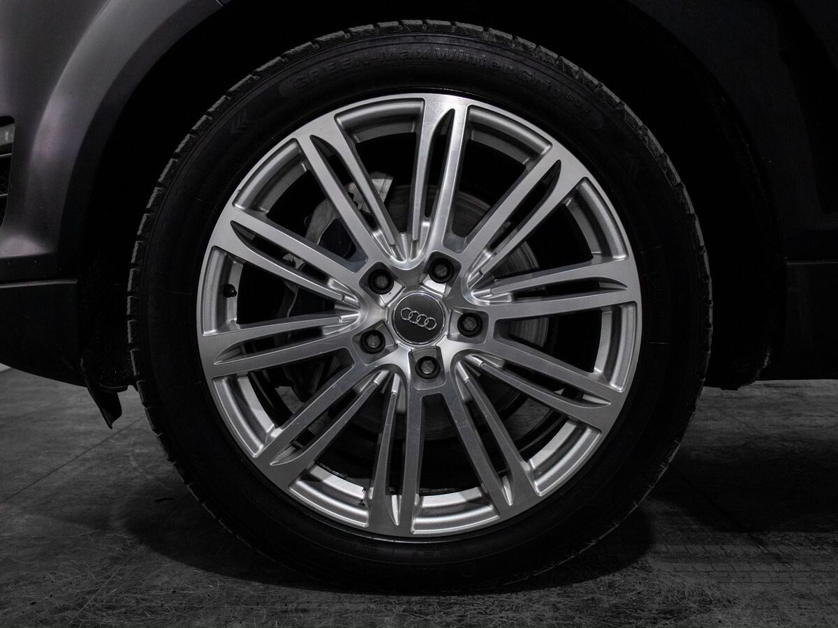 Audi Q7 2009 - фото автомобиля