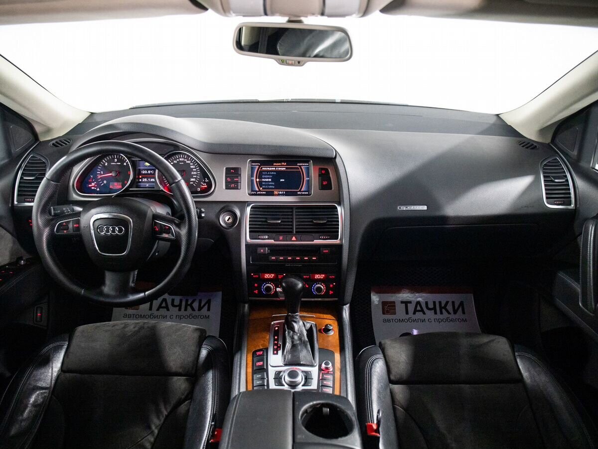 Audi Q7 2009 - фото автомобиля