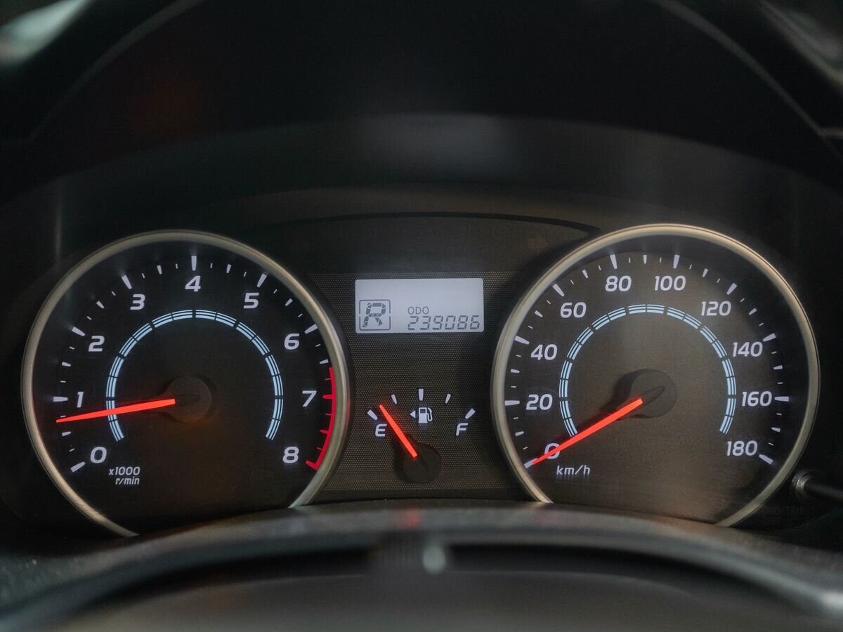 Toyota Wish 2010 - фото автомобиля