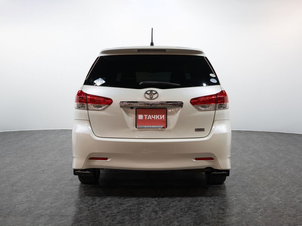 Toyota Wish 2010 - фото автомобиля