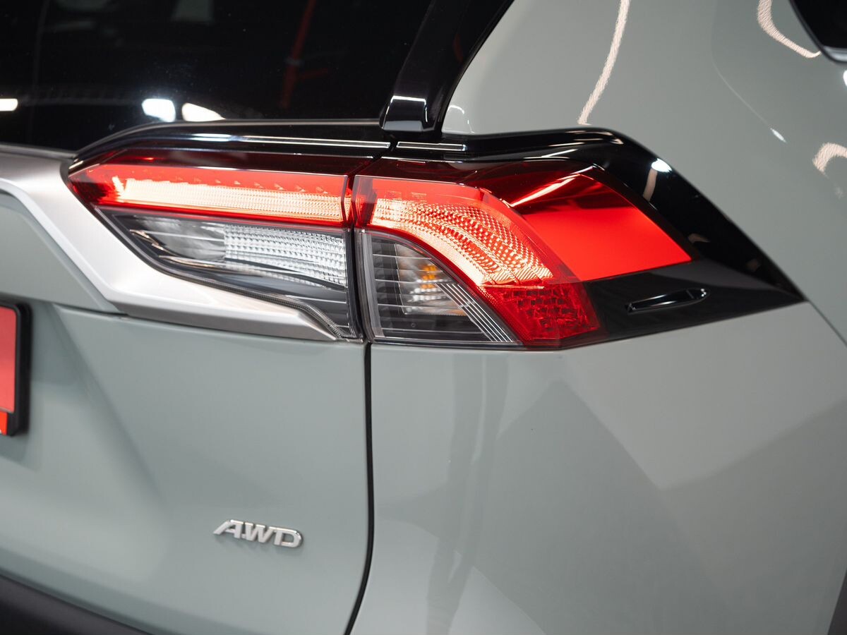 Toyota RAV4 2020 - фото автомобиля