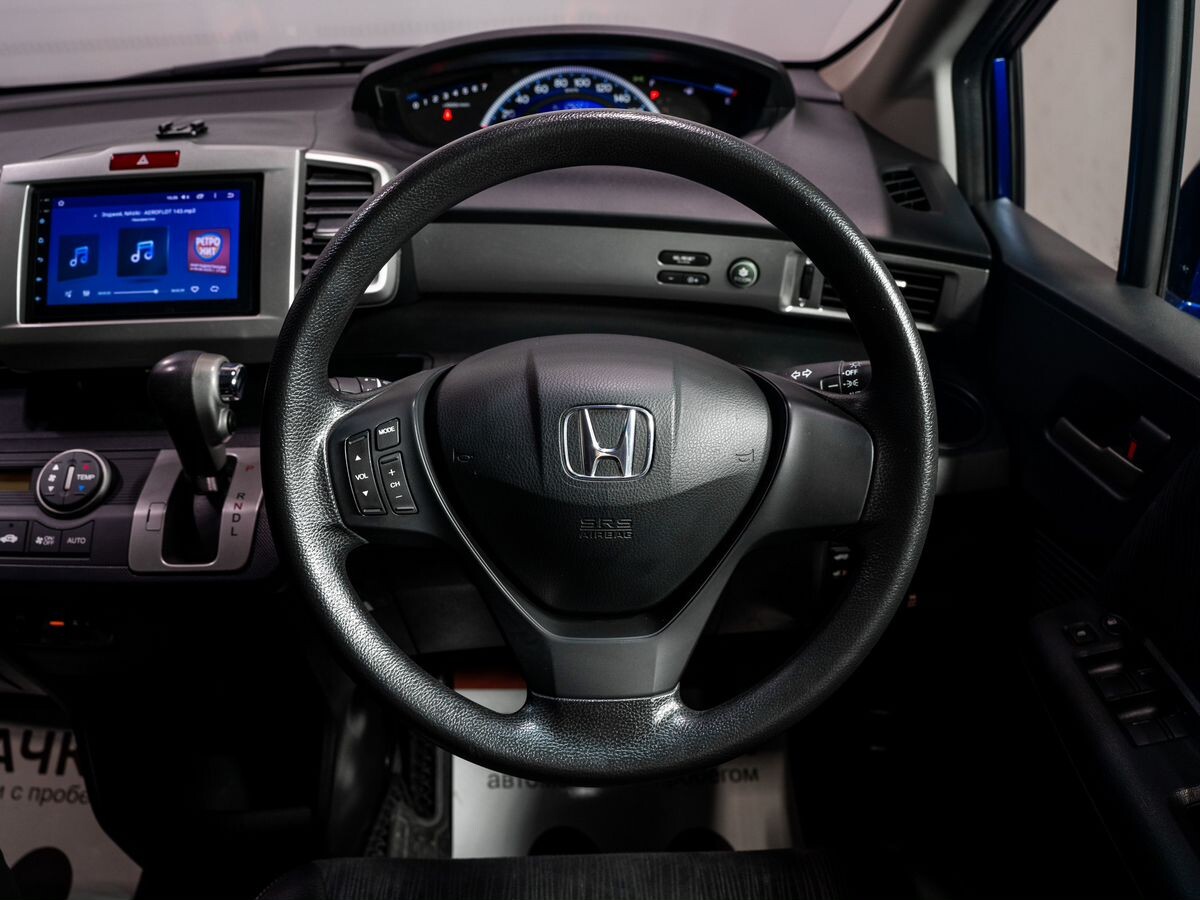 Honda Freed 2014 - фото автомобиля