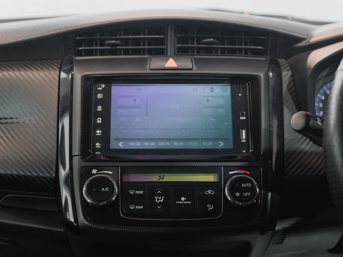 Toyota Corolla 2014 - фото автомобиля