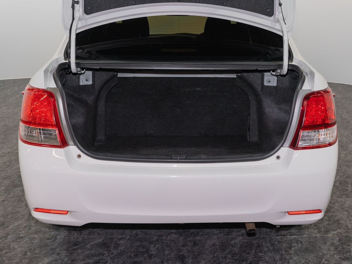 Toyota Corolla 2014 - фото автомобиля