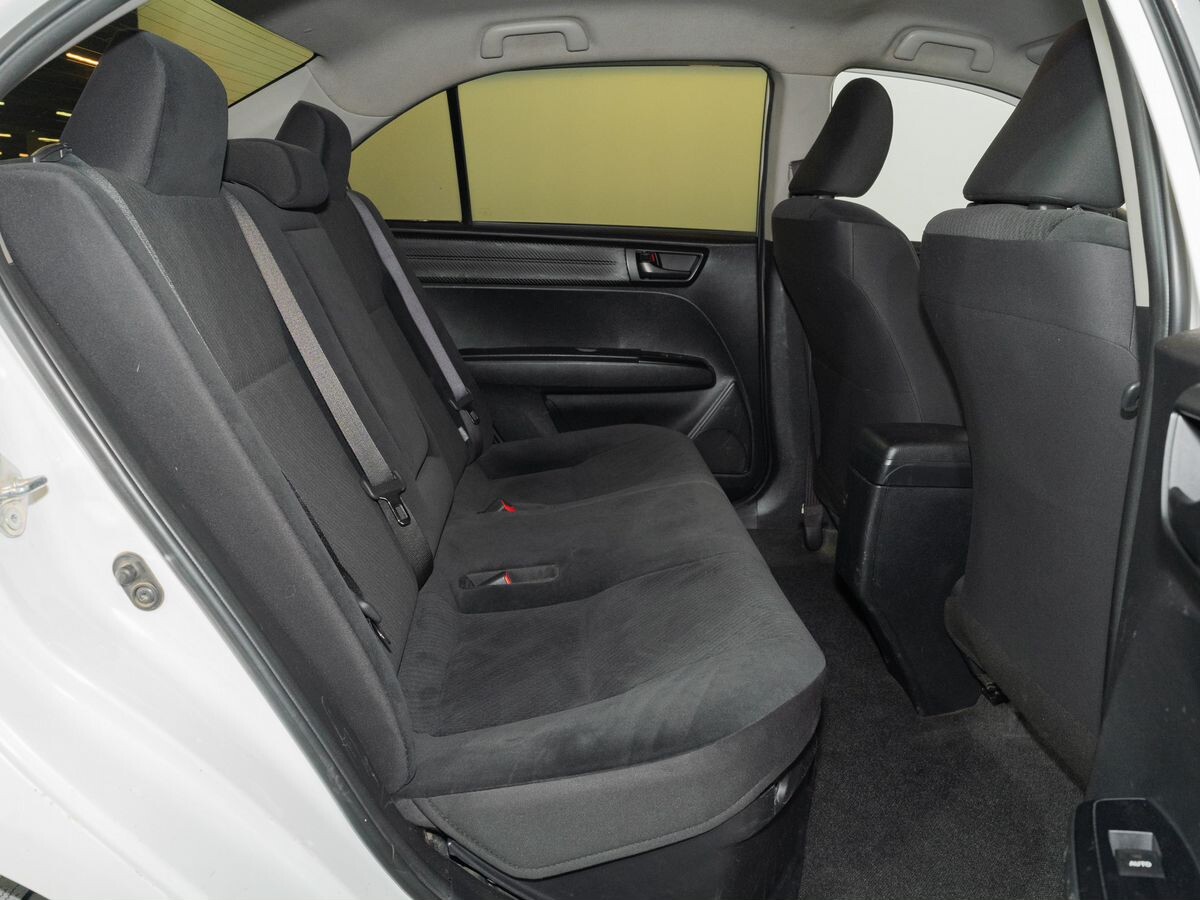 Toyota Corolla 2014 - фото автомобиля