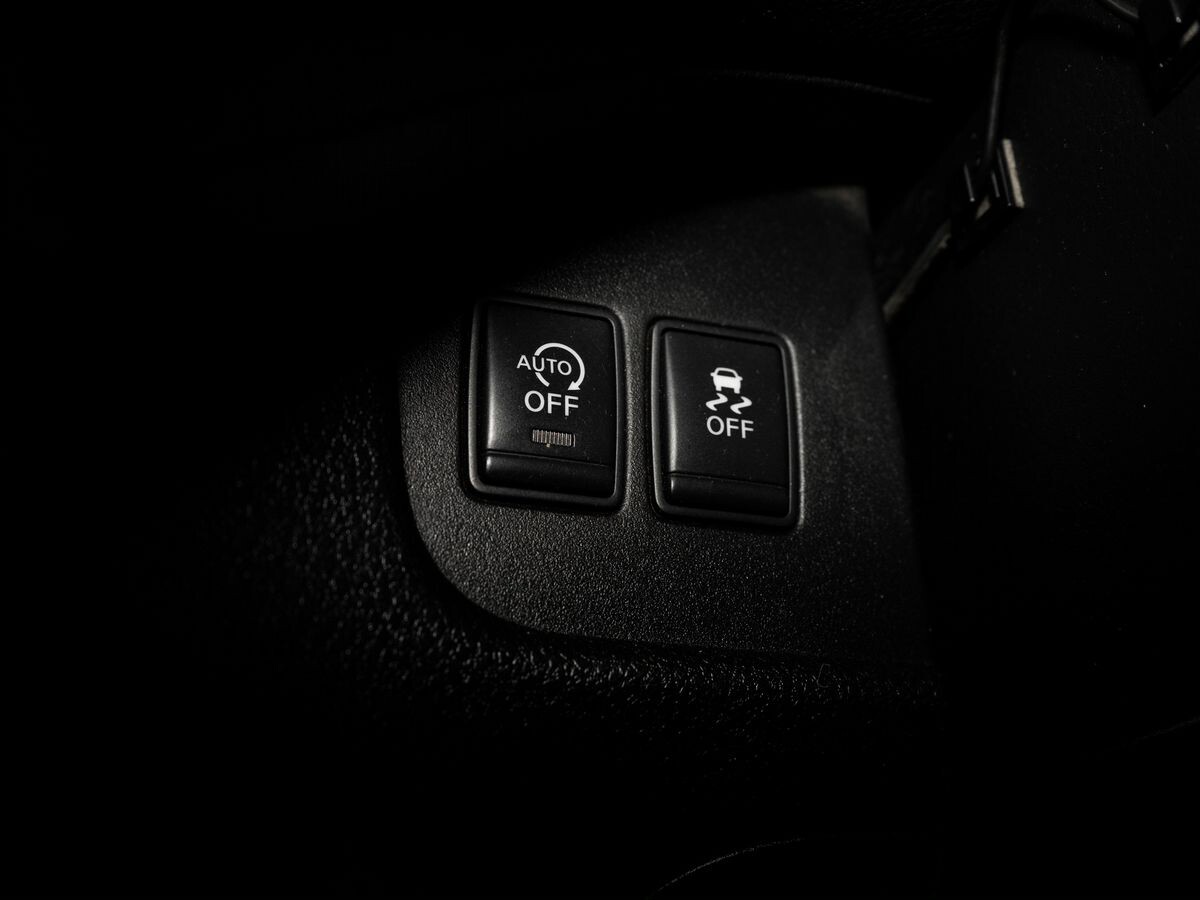 Nissan Serena 2010 - фото автомобиля