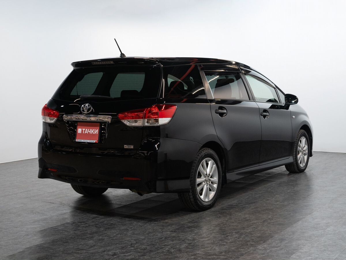 Toyota Wish 2010 - фото автомобиля