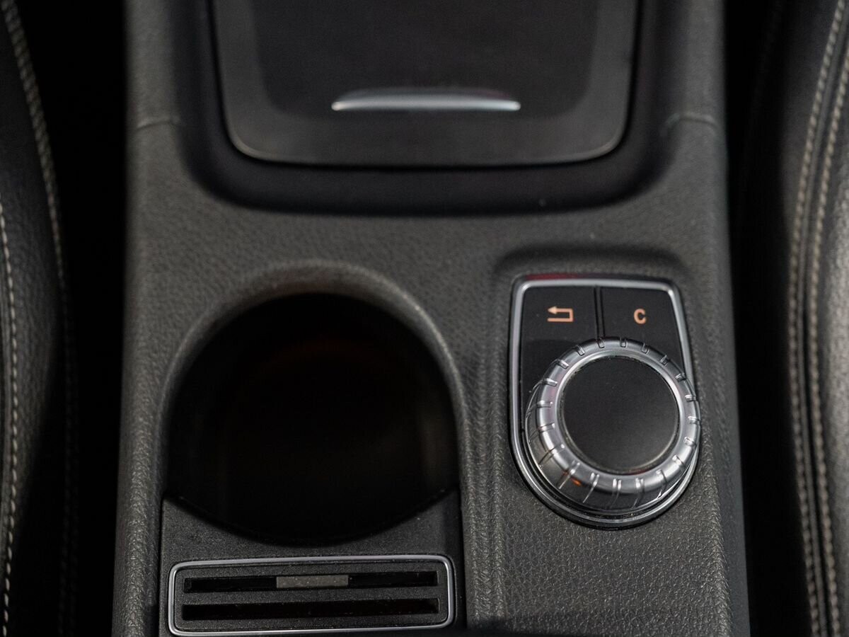 Mercedes-Benz GLA 2014 - фото автомобиля