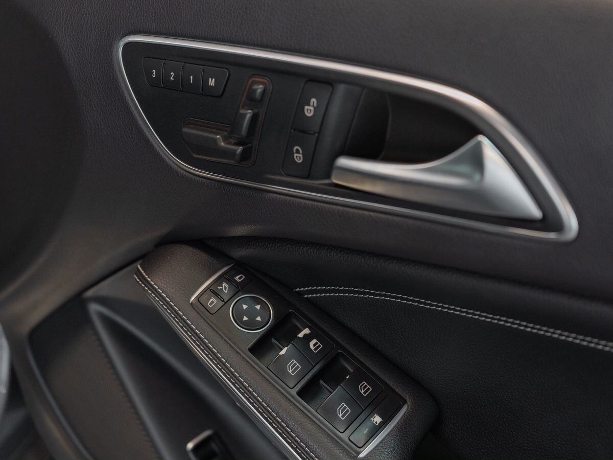 Mercedes-Benz GLA 2014 - фото автомобиля