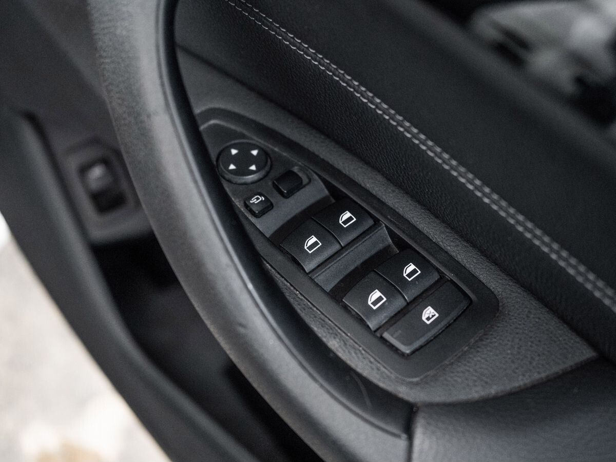 BMW X1 2015 - фото автомобиля