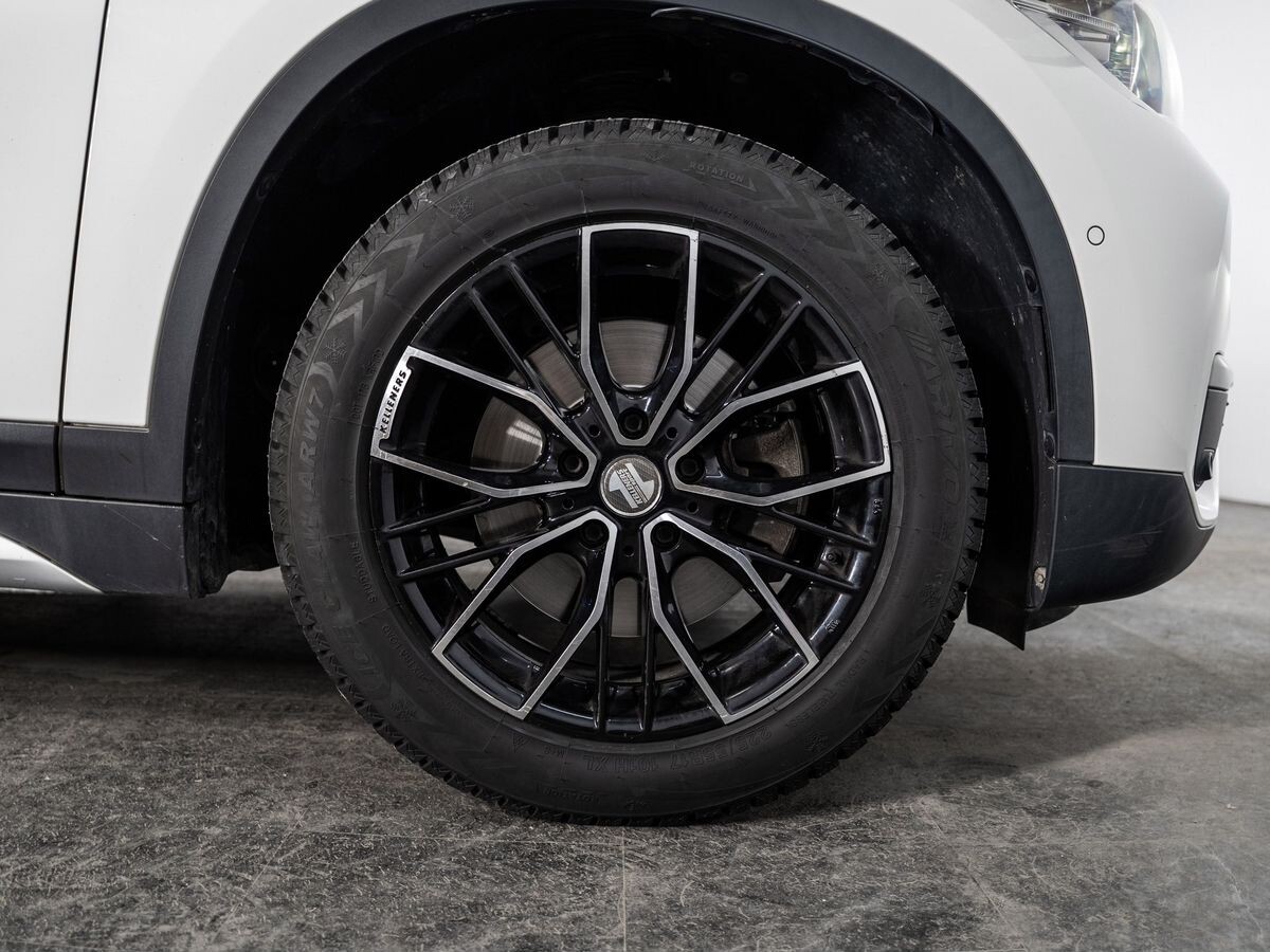 BMW X1 2015 - фото автомобиля