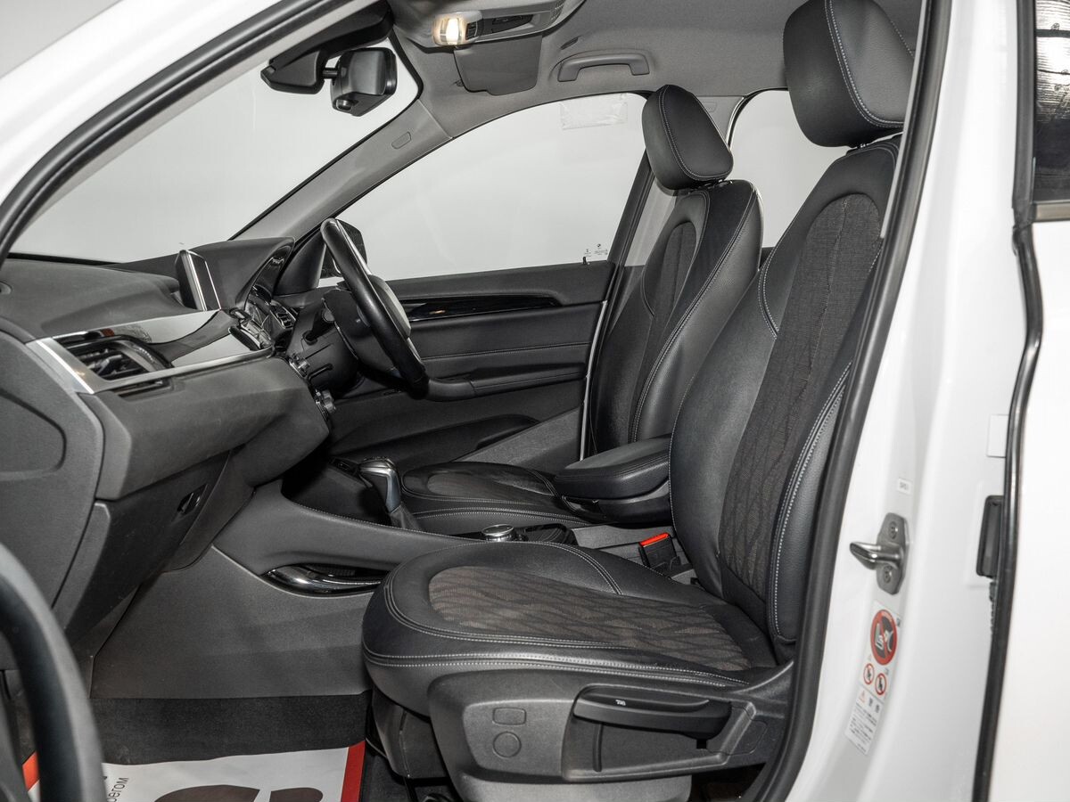 BMW X1 2015 - фото автомобиля