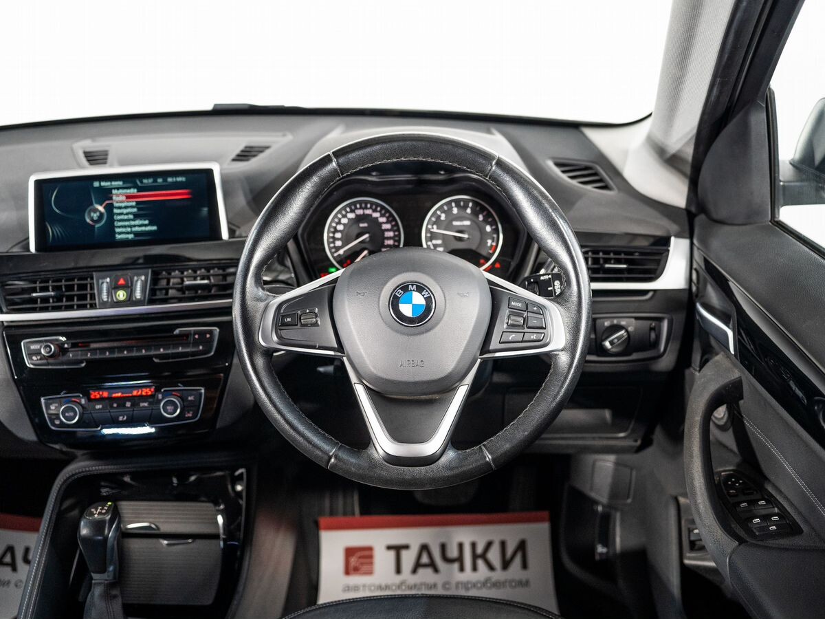 BMW X1 2015 - фото автомобиля