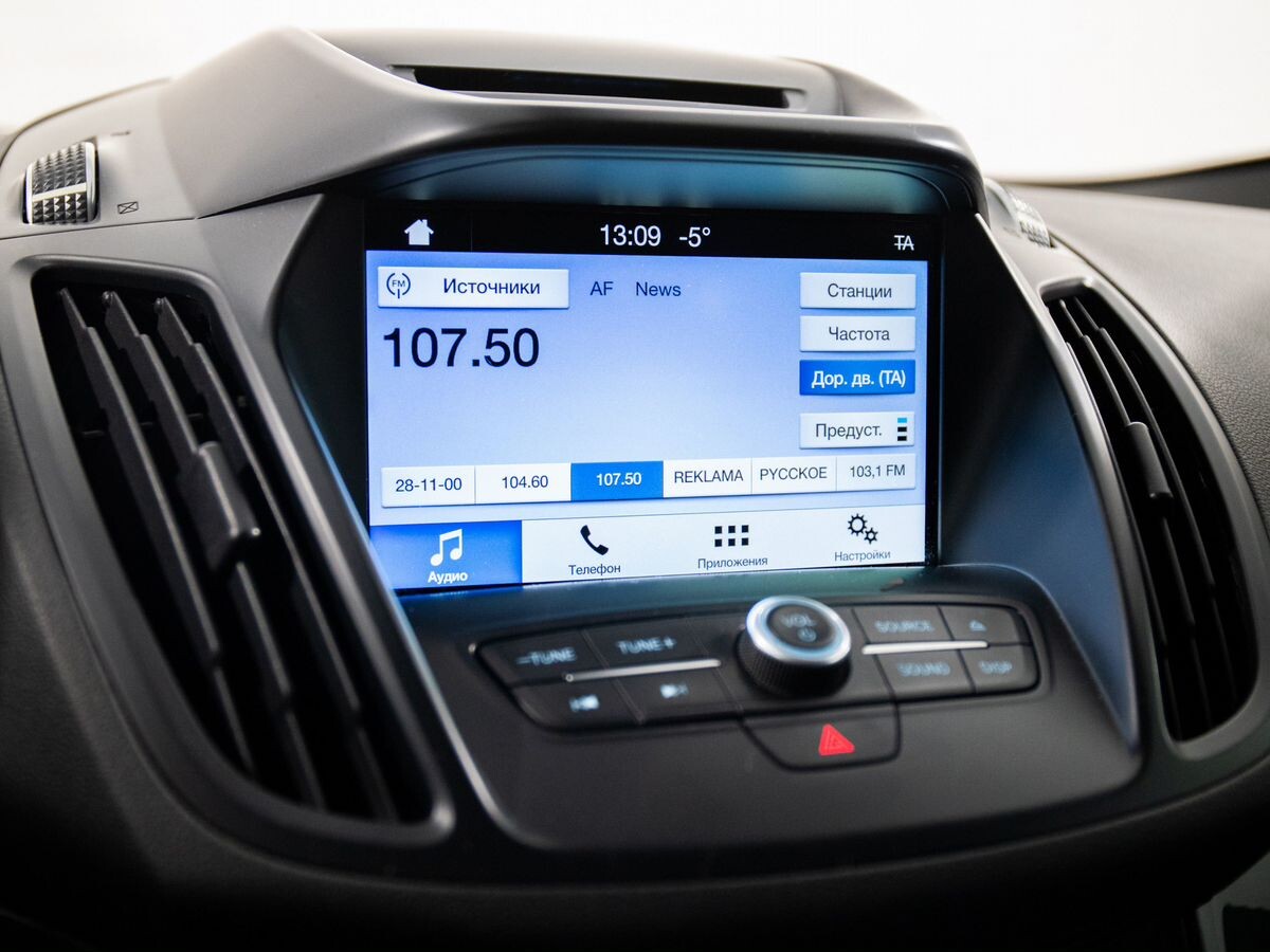 Ford Kuga 2016 - фото автомобиля