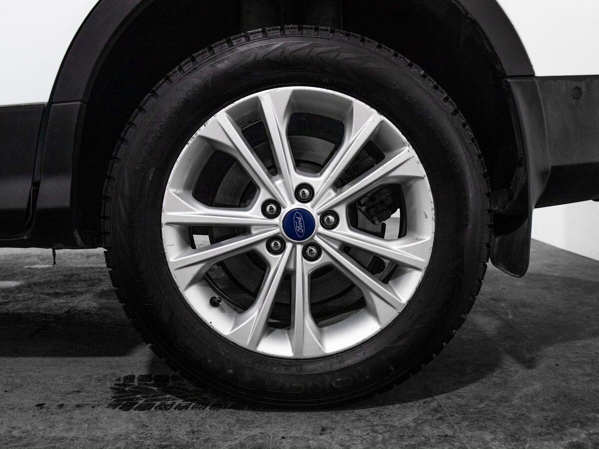 Ford Kuga 2016 - фото автомобиля