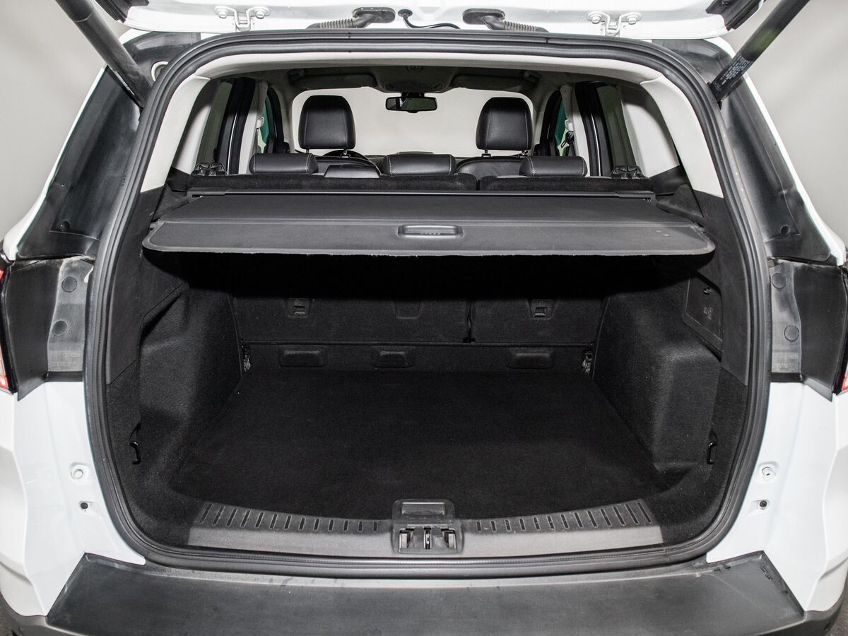 Ford Kuga 2016 - фото автомобиля