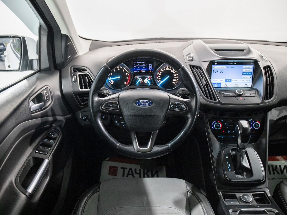 Ford Kuga 2016 - фото автомобиля