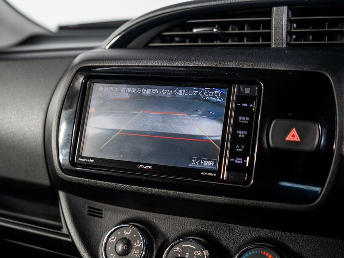 Toyota Vitz 2016 - фото автомобиля