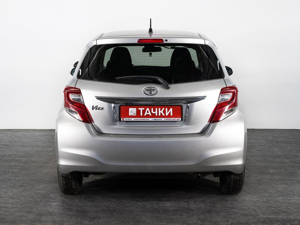 Toyota Vitz 2016 - фото автомобиля