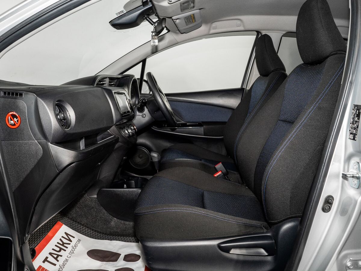 Toyota Vitz 2016 - фото автомобиля