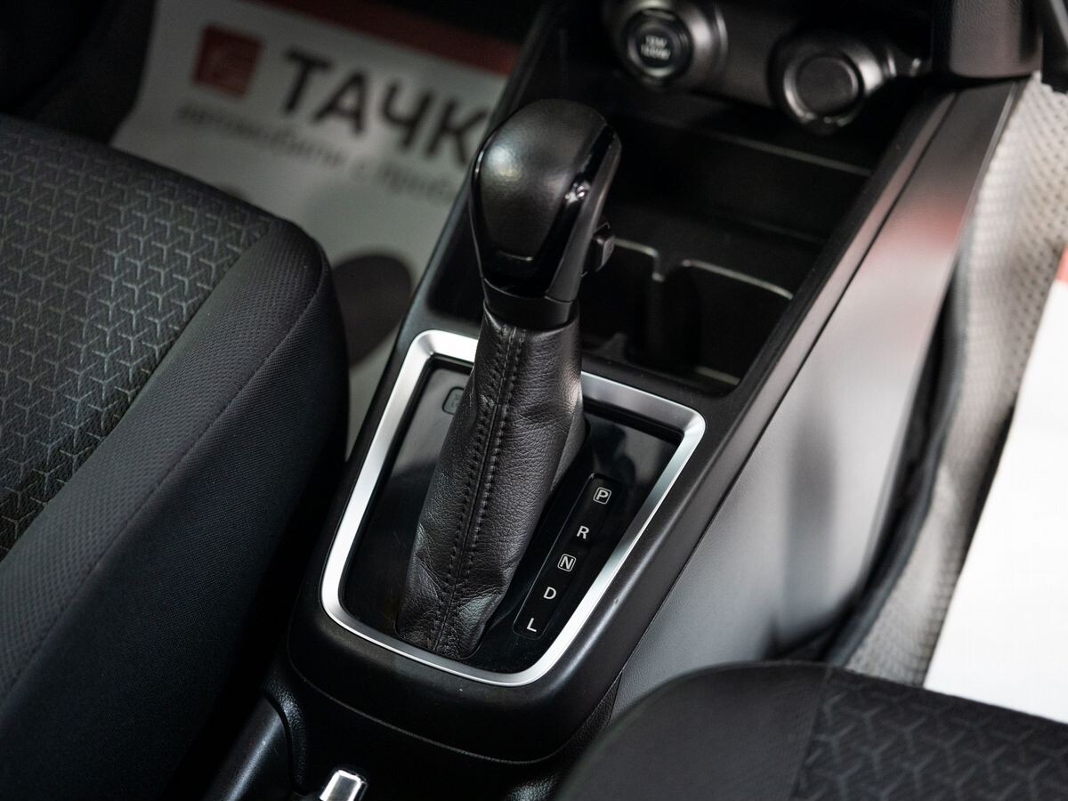 Suzuki Swift 2019 - фото автомобиля