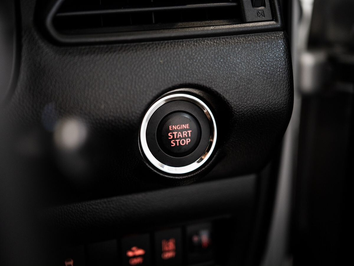 Suzuki Swift 2019 - фото автомобиля